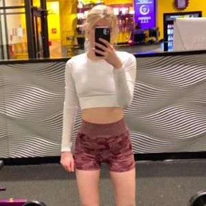 Red camo shorts size small